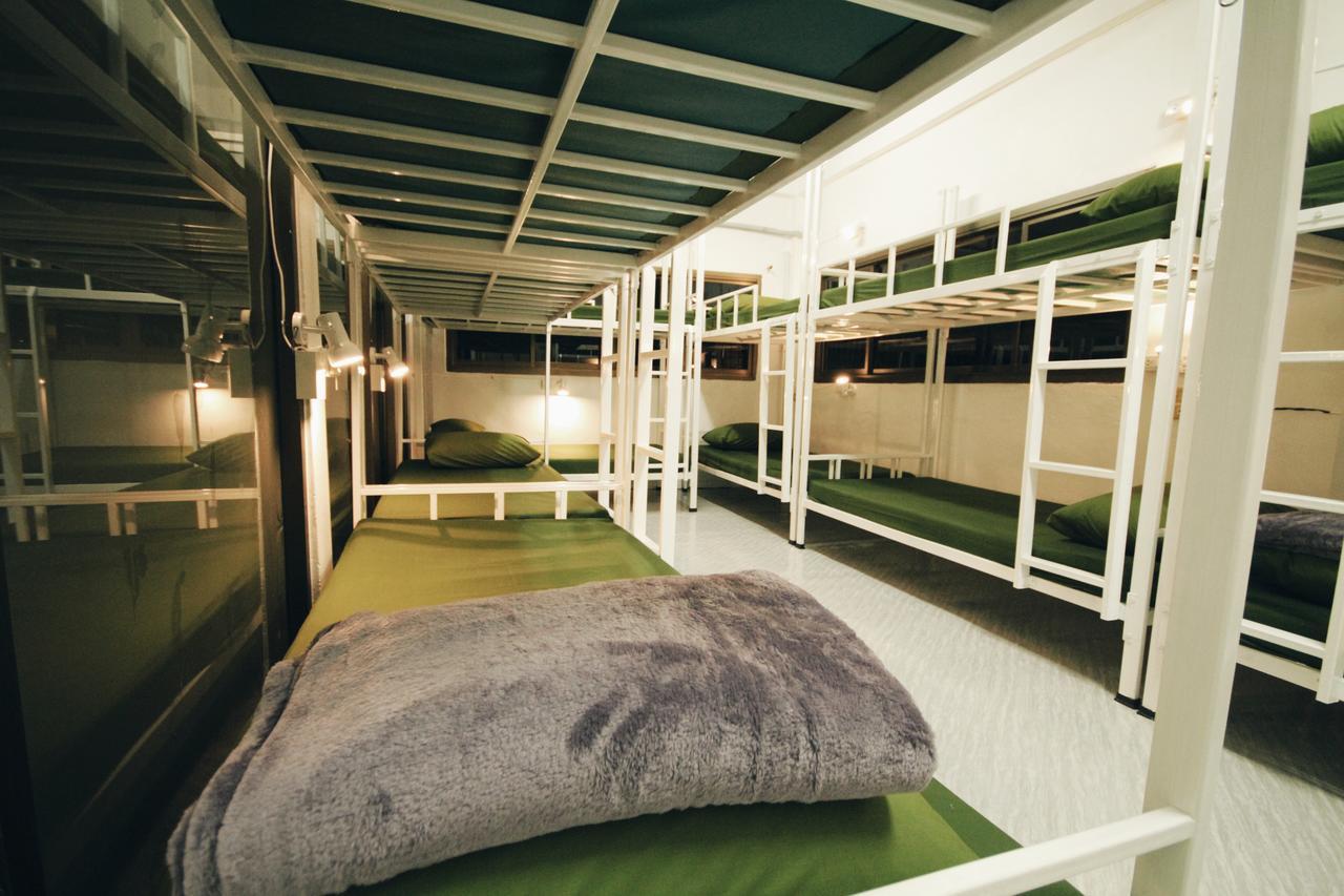 Mint Hostel Bangkok Exterior foto