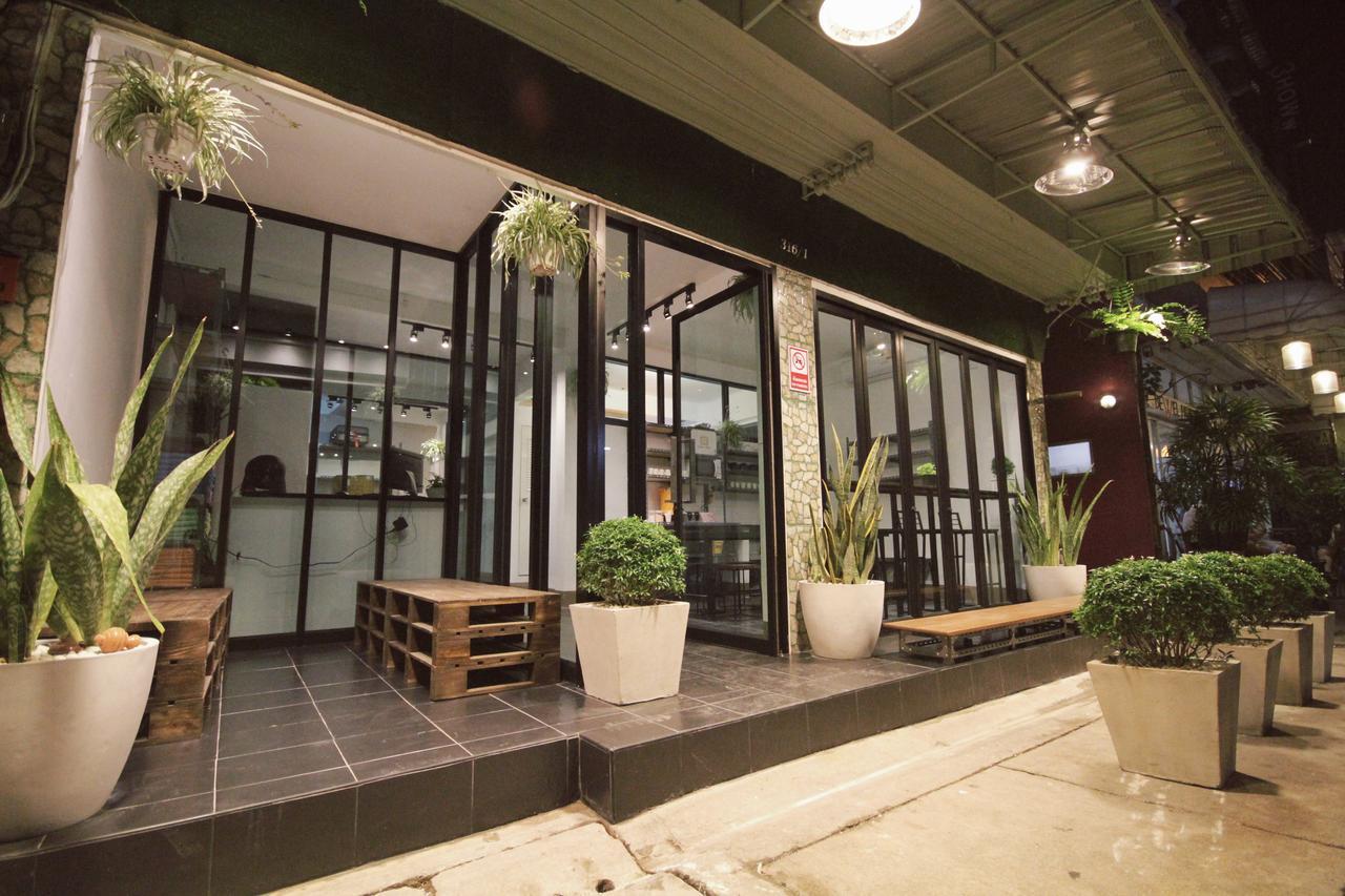 Mint Hostel Bangkok Exterior foto